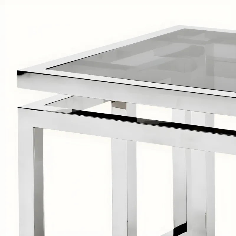 Table d'appoint argentée en verre fumé