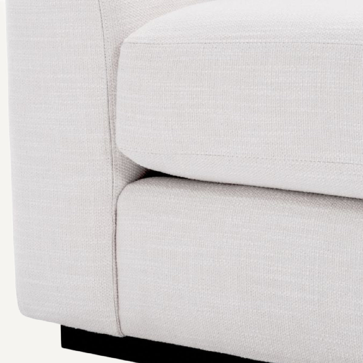 Fauteuil en tissu blanc