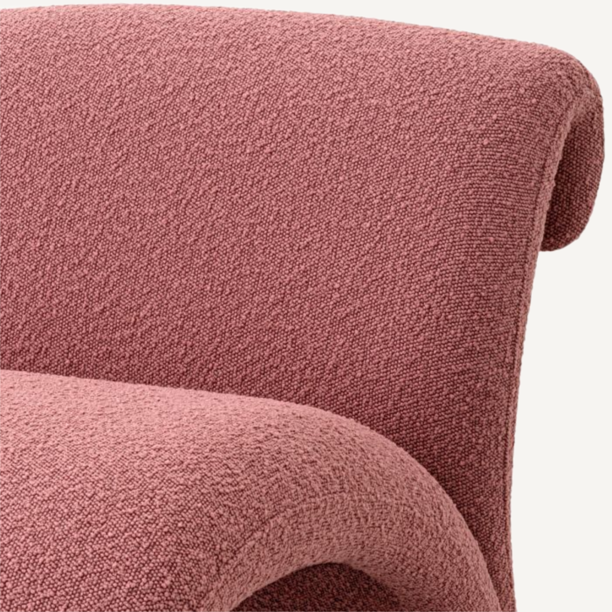 Fauteuil bouclé rose