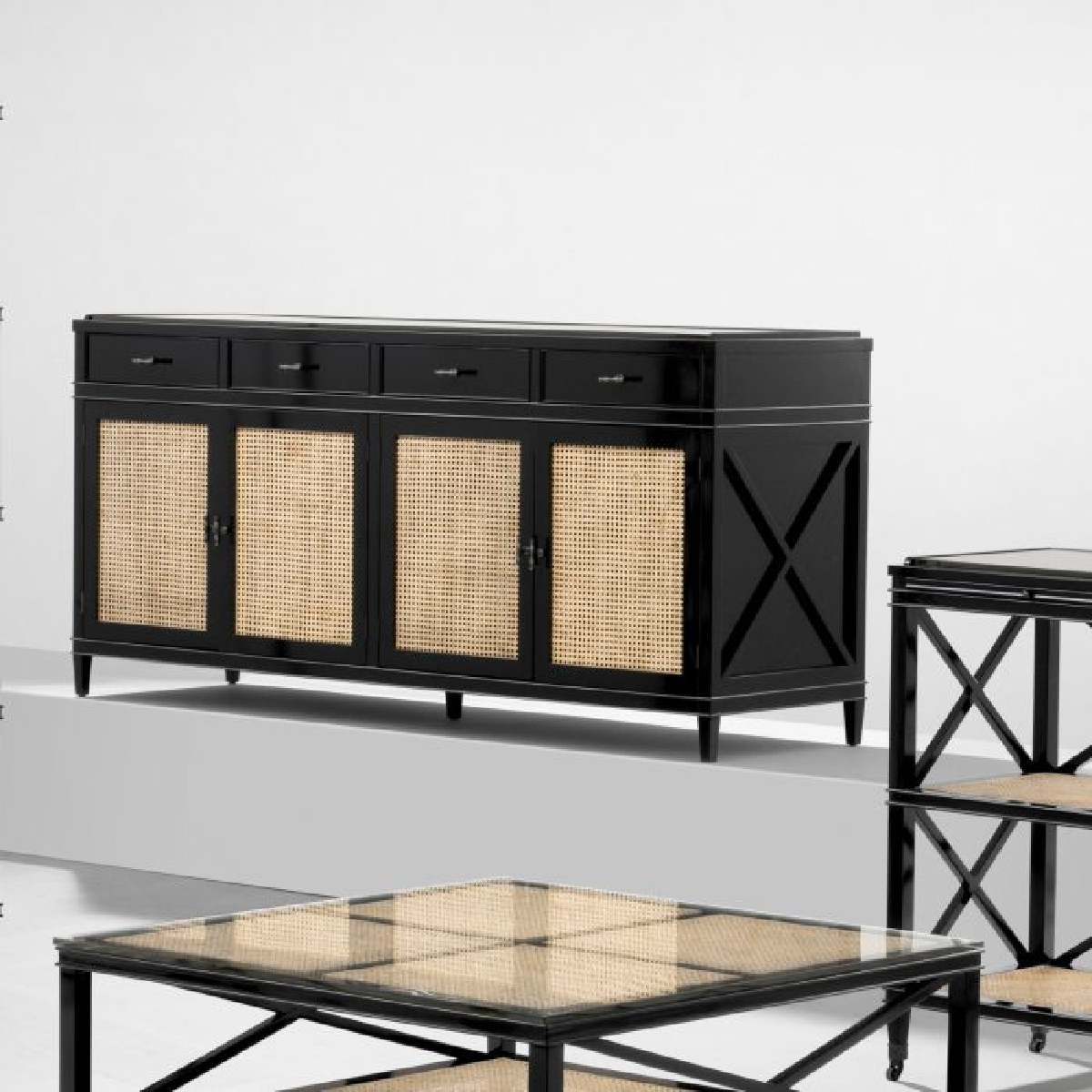 Buffet en bois noir et rotin
