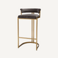 Chaise de bar dorée en velours marron