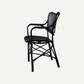 Chaise de salle à manger noire avec accoudoirs en rotin