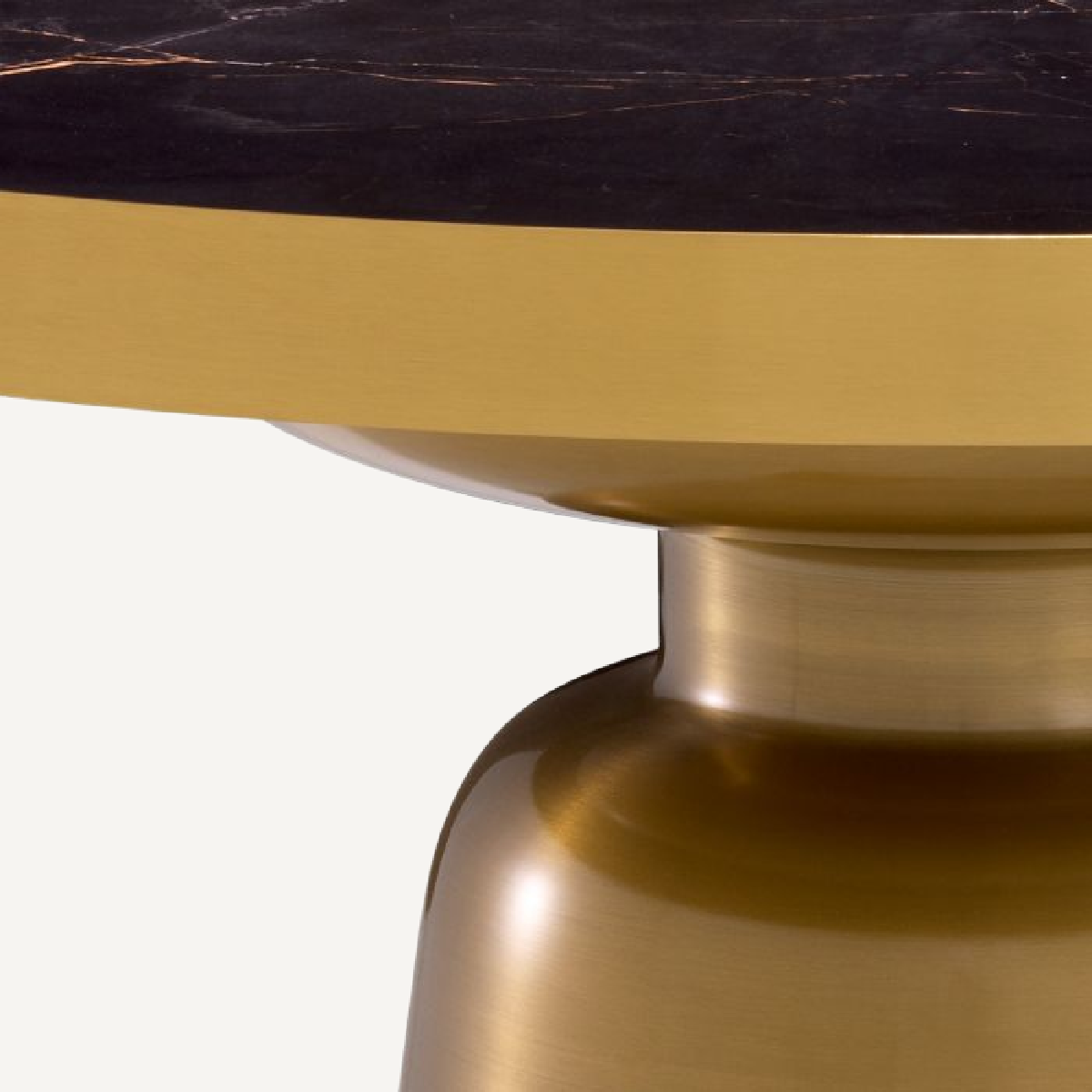 Table basse dorée en céramique noire